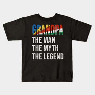 Grand Father Seychellois Grandpa The Man The Myth The Legend - Gift for Seychellois Dad With Roots From  Seychelles Kids T-Shirt